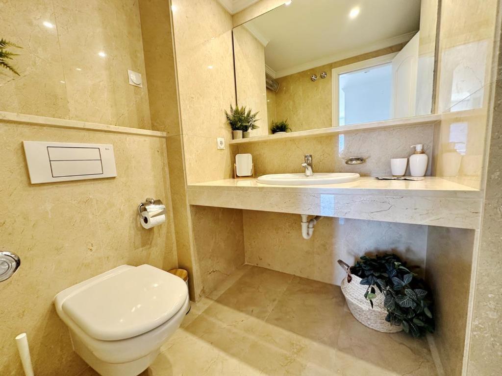 Atico Frontal Al Mar Con Piscina Privada By Homeprive Dénia Esterno foto